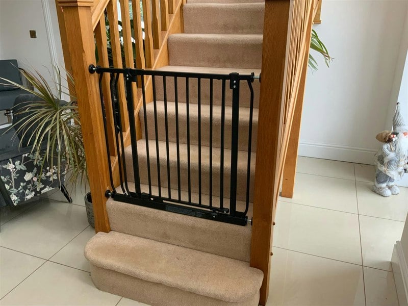 Bettacare Elite Pressure Dog Gate, 71cm - 80cm, Matt Black, Pressure Fit Pet Gate for Dog and Puppy