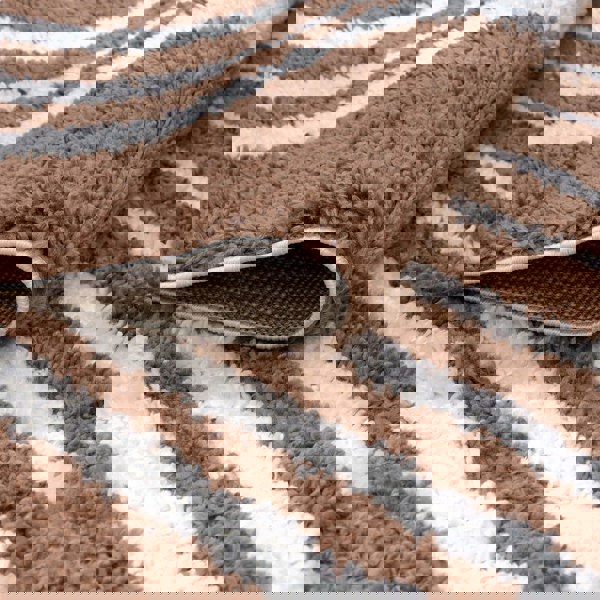 Moodi Shaggy Brown Rug, 30 mm soft durable pile, underfloor heating | THE RUGS