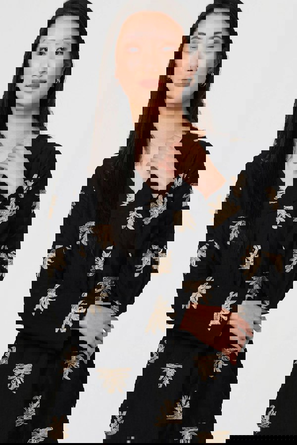 Black | Embroidered Pleat 3/4 Sleeve Blouse
