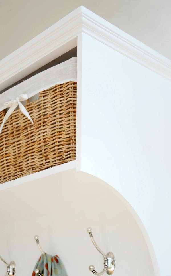 Statement Furniture Tetbury Hallway Set with Natural Wicker Baskets and Grey Cushion