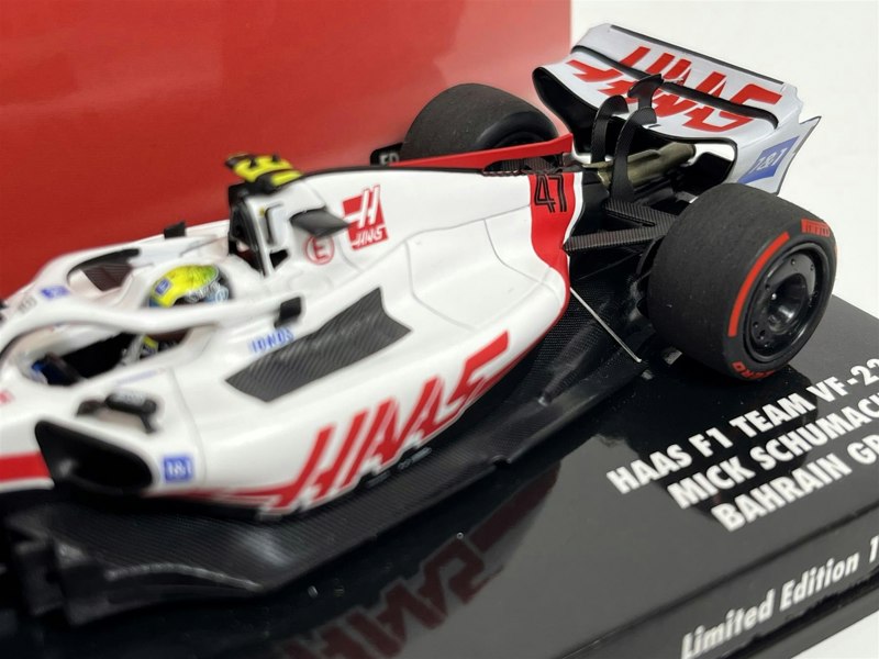 Minichamps Mick Schumacher Haas F1 Team VF-22 Bahrain GP 2022 1:43 Scale 417220147