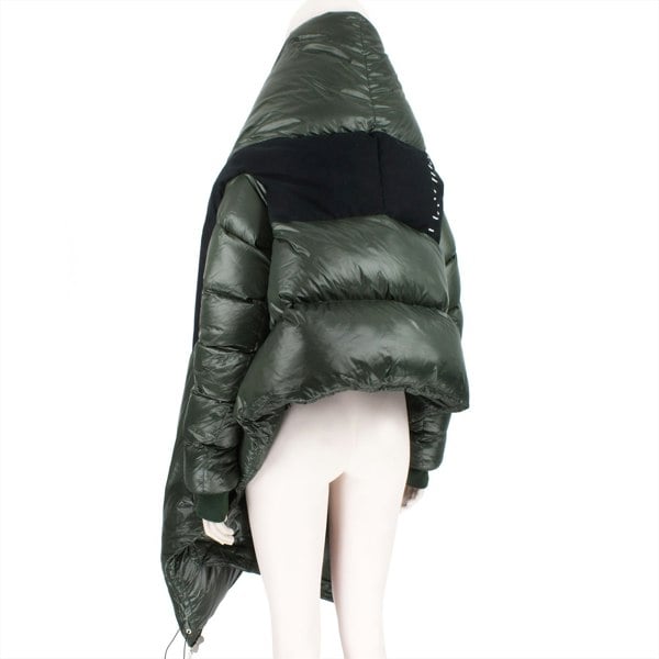 Ben Taverniti Unravel Project jacket<br>A wrapped down jacket in khaki green with contrasting black banding