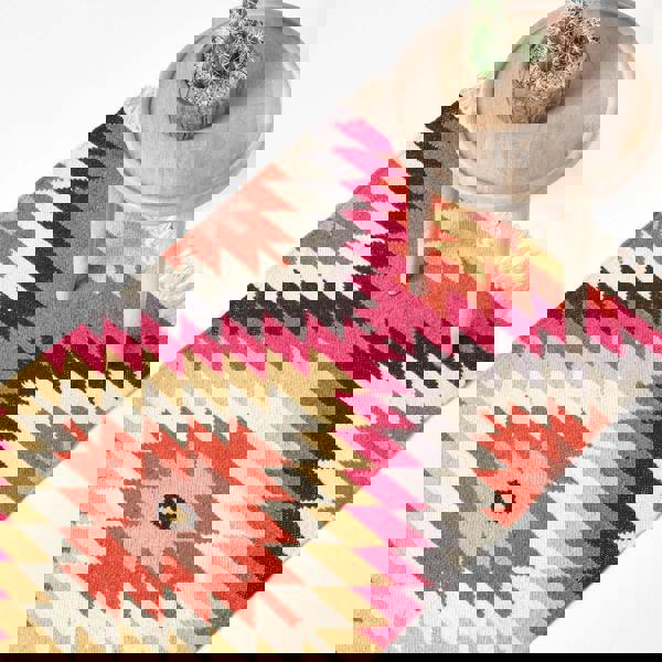 HOMESCAPES Jakarta Handwoven Geometric Kilim Wool Rug