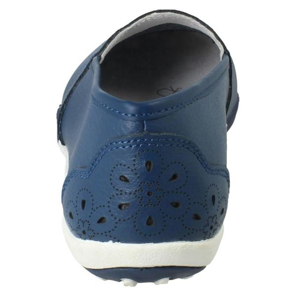 Down to Earth Ladies Down To Earth Flower Punch Details Casual Shoes F80576