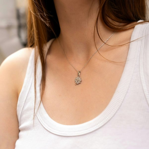 Spero London Four Leaf Clover Sterling Silver Necklace