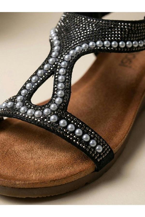Violet Beaded Lattice Wedge Sandals - Black