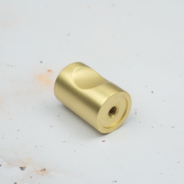 Handle & Home 32mm Brushed Brass Cylinder Knob
