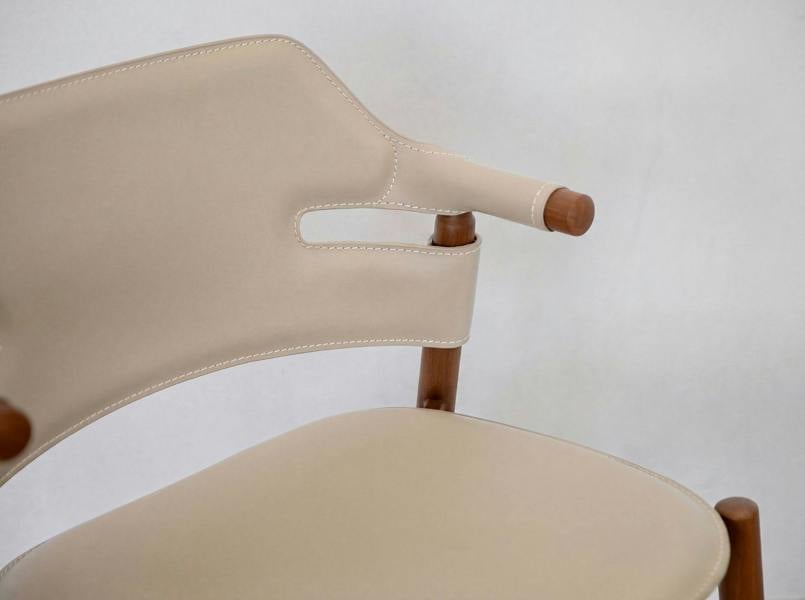 Angel Cerdá Stool in sand-coloured regenerated leather 4253