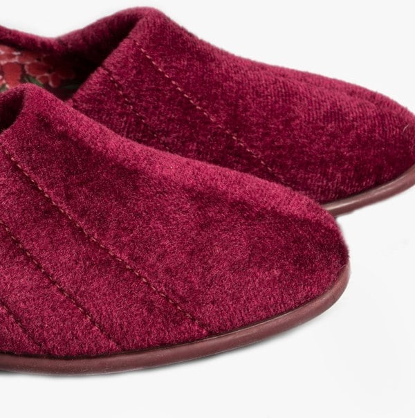 GBS AUDREY Slip On Womens Slippers Burgundy