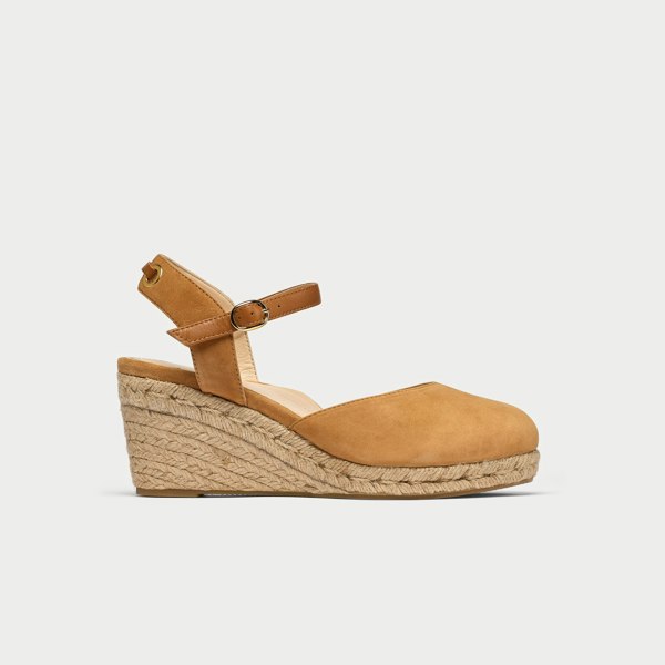 Calla Betsy Shoes - Tan Suede