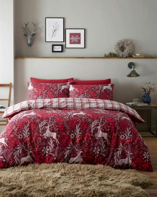 Winter Stags Red Duvet Cover Set