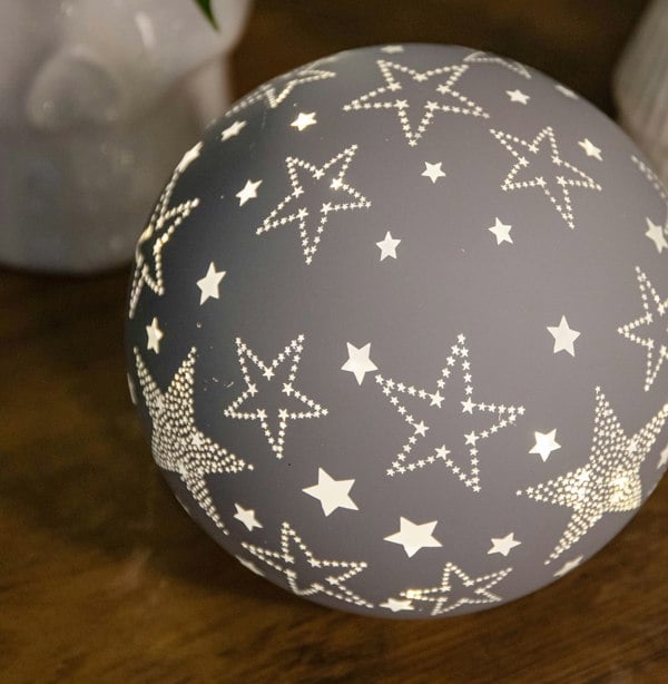 Samuel Alexander 15cm Battery Operated Light up Star Glass Ball in White with Warm White LEDs