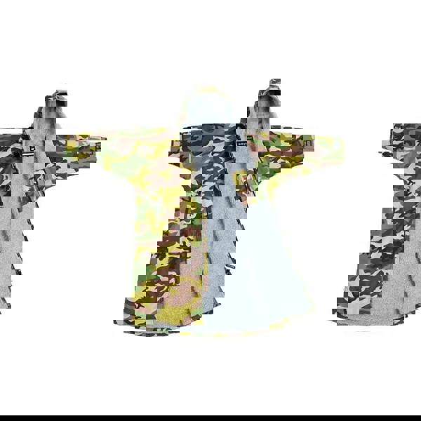 Camouflage Dryrobe Advance Long sleeve robe with synthetic lambswool lining