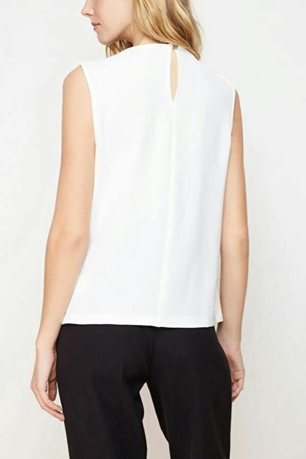 WOVCOR Crew Neck Woven Blouse with Gathering Detail