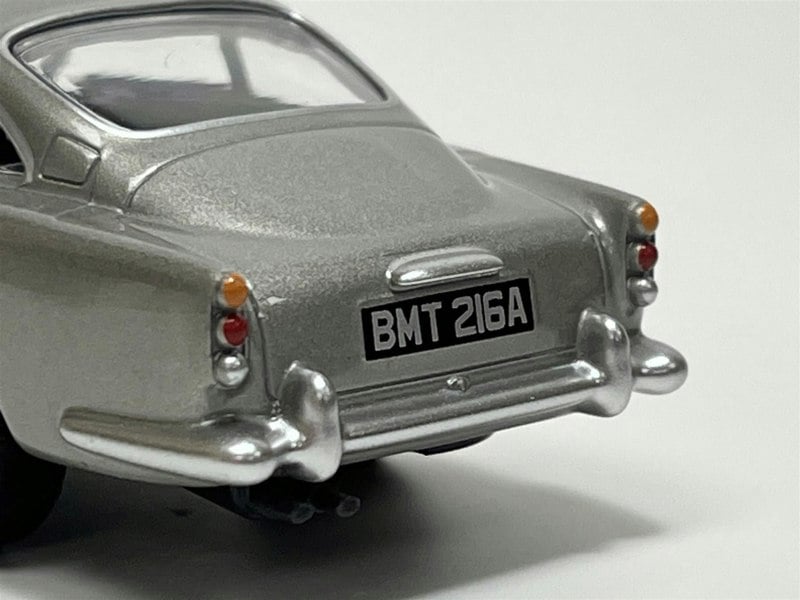 Norev James Bond 007 Aston Martin DB5 Silver Birch  1963 1:43 Scale Norev 270523