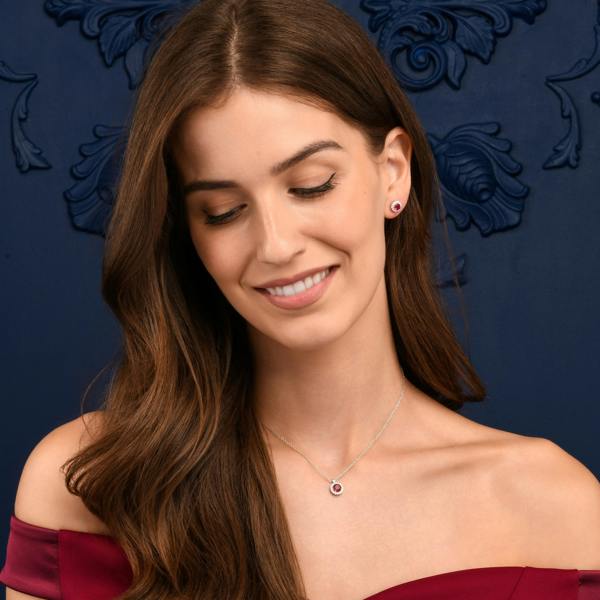 namana 925 Sterling Silver Red Cubic Zirconia Round Halo Pendant Necklace