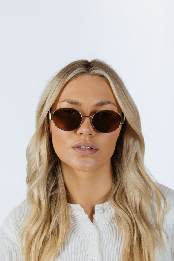 SVNX Oval Metal Frame Sunglasses in Gold Brown