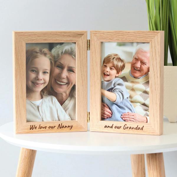 MijMoj Design Personalised Solid Oak Hinged Picture Frame - For 6x4" or 7x5" Photos, Natural Finish