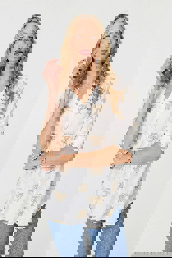 White | Embroidered Pleat 3/4 Sleeve Blouse
