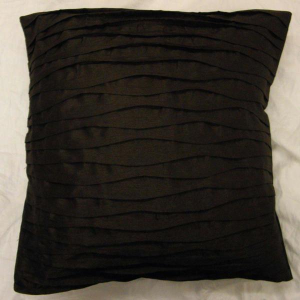Lyon Pleated Cushion CHOCO