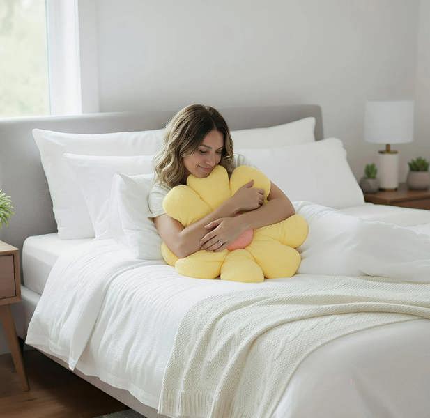 Anypillow Daisy Flower Throw Pillow Soft Plush Cushion