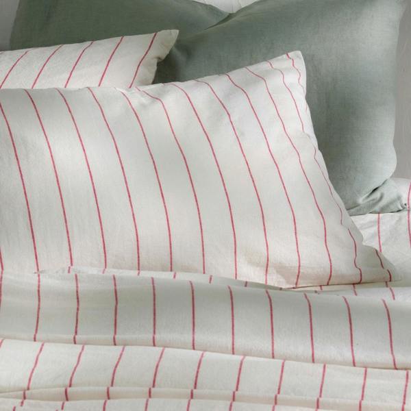 Soak&Sleep White/Fuchsia Pinstripe Linen Cotton Pillowcases