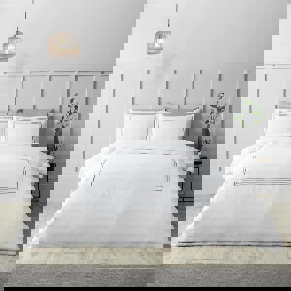 Catherine Lansfield So Soft Mono Satin Stitch Duvet Cover Set White / Silver