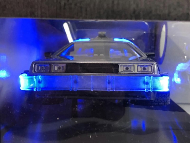 back to the future part ii delorean hover mode and lights 1:24 scale jada 31468