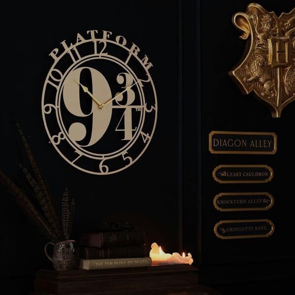 Diletto Gifts Warner Bros Harry Potter Alumni Wall Clock Platform 9 3/4