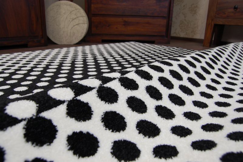 RugsX Sketch Rug - Black & White Gradient Dots