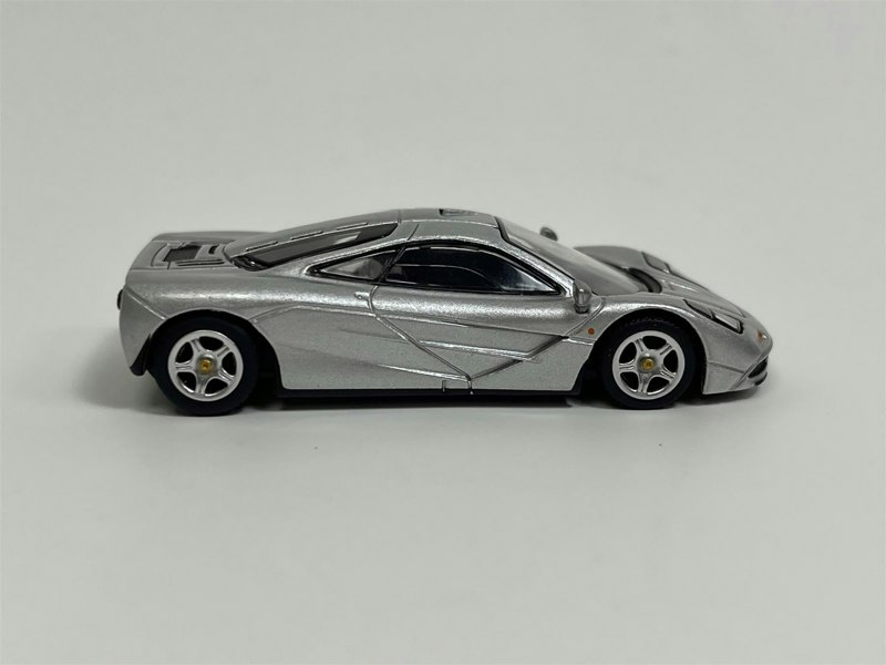 Mini GT McLaren F1 Magnesium Silver 1:64 Scale MGT00555L