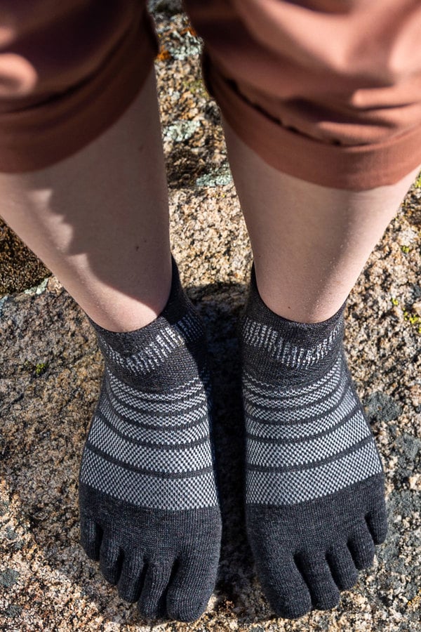 Injinji Outdoor Mid-Weight Merino Wool Mini-Crew Toe Socks (INJ-MODC)