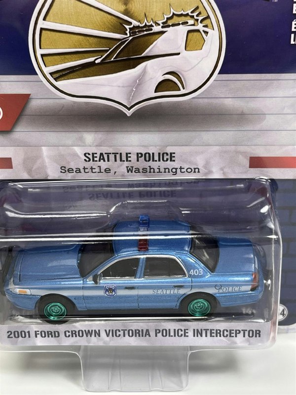 Greenlight 2001 Ford Crown Victoria Police Interceptor Chase Model 1:64 43020D