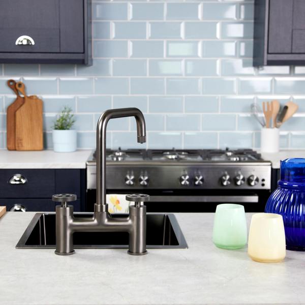 Flode kraft | Industrial Bridge Style 3 in 1 Instant Boiling Tap | Gun Metal Finish