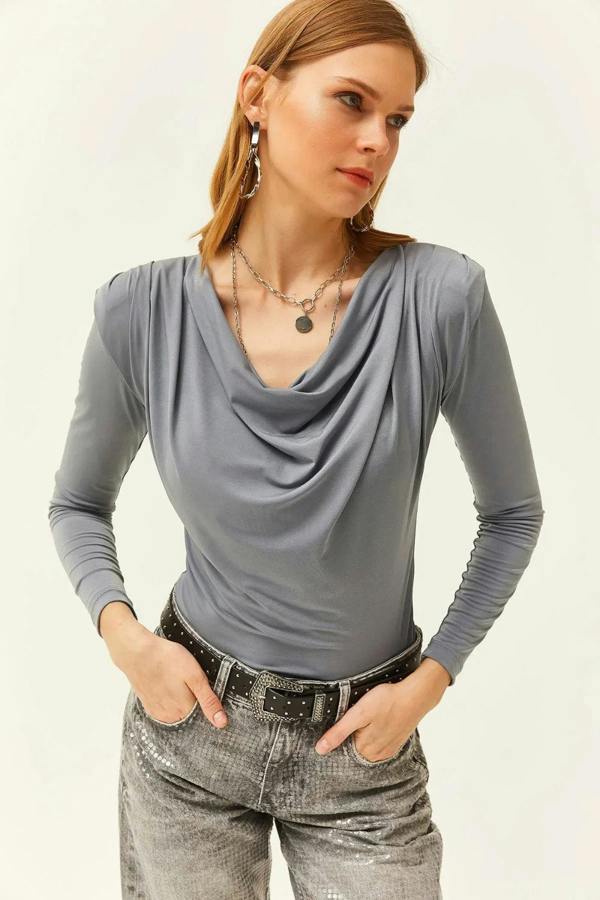 Hoxton Gal Padded-Pleated V-Neck Blouse
