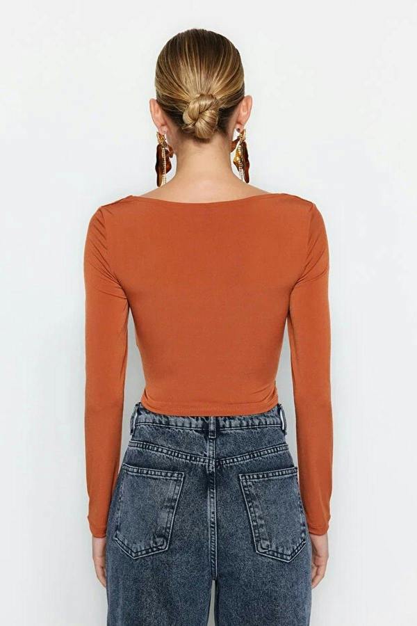 WOVCOR Cut Out Detailed Knit Blouse