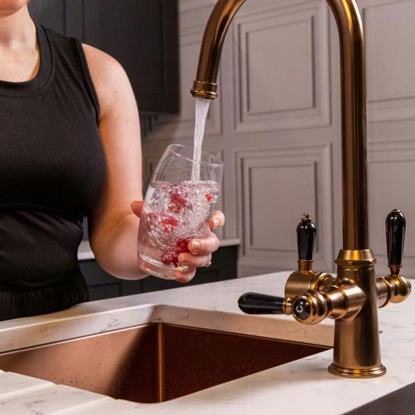 Flode korsa | Traditional Cruciform Style 3 in 1 Instant Boiling Tap | Black Ceramic Levers | Brushed Copper Finish