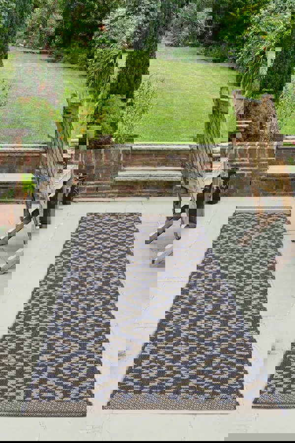 County Genesis Rug Diamond Design – Indoor/Outdoor Use