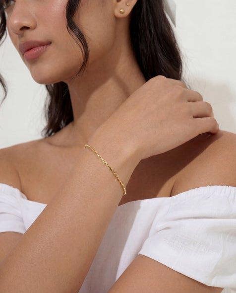 Elk & Bloom Tiny 14K Gold Keel Chain Link Bracelet