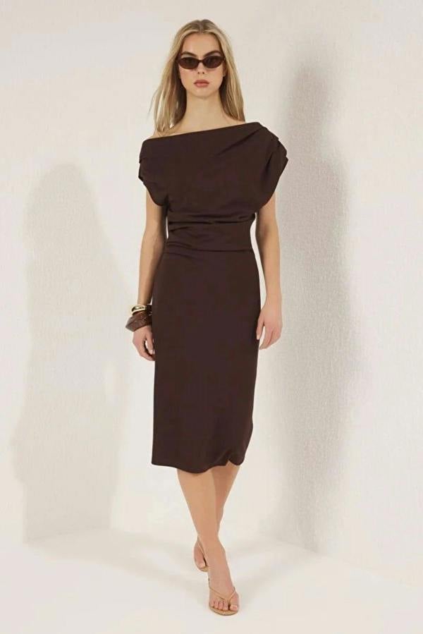 Hoxton Gal Midi Knit Dress with Ruched/Draped Detail