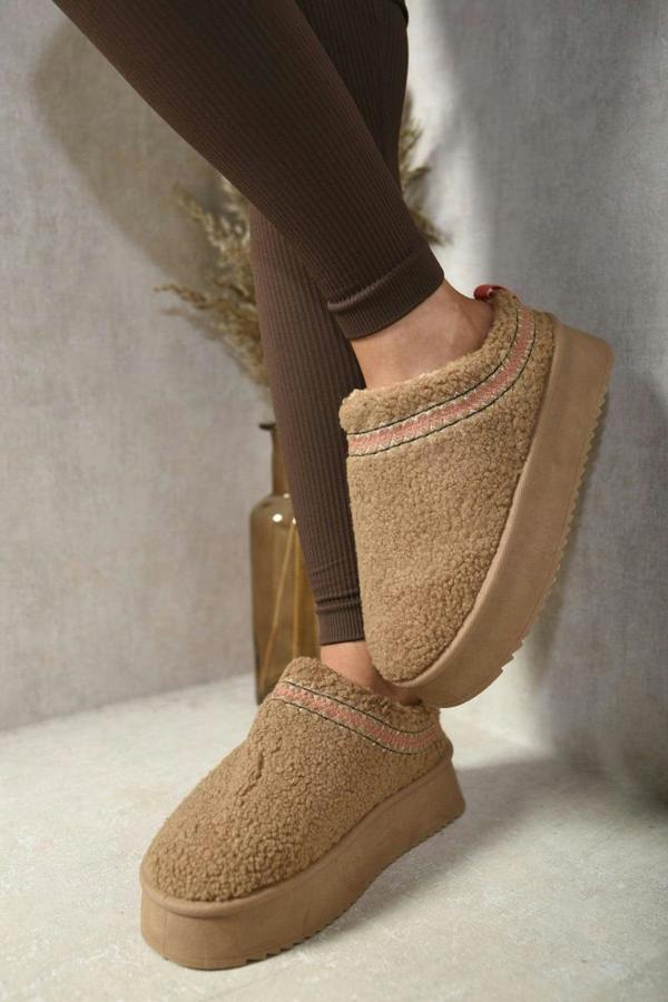 Cora Ankle Cozy Plush Lining Thick Sole Fluffy Slippers - Camel