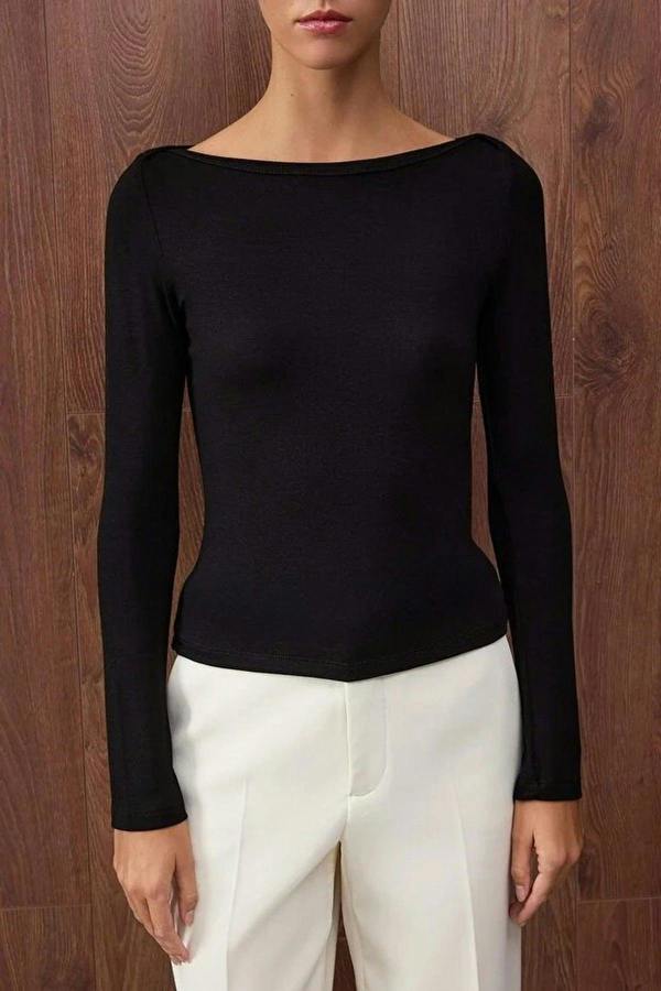 WOVCOR Boat Neck Stretchy Knit Blouse