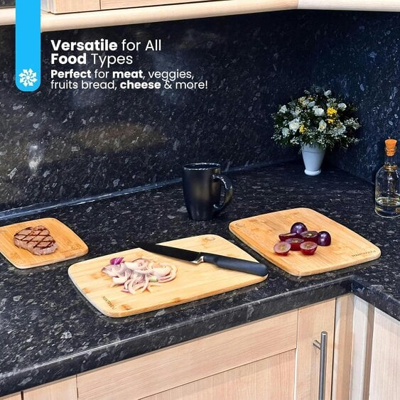 MANTRARAJ Bamboo Chopping Boards Set of 3 Various Sizes Kitchen Set Cutting Boards Easy-Grip & Hanging Holes