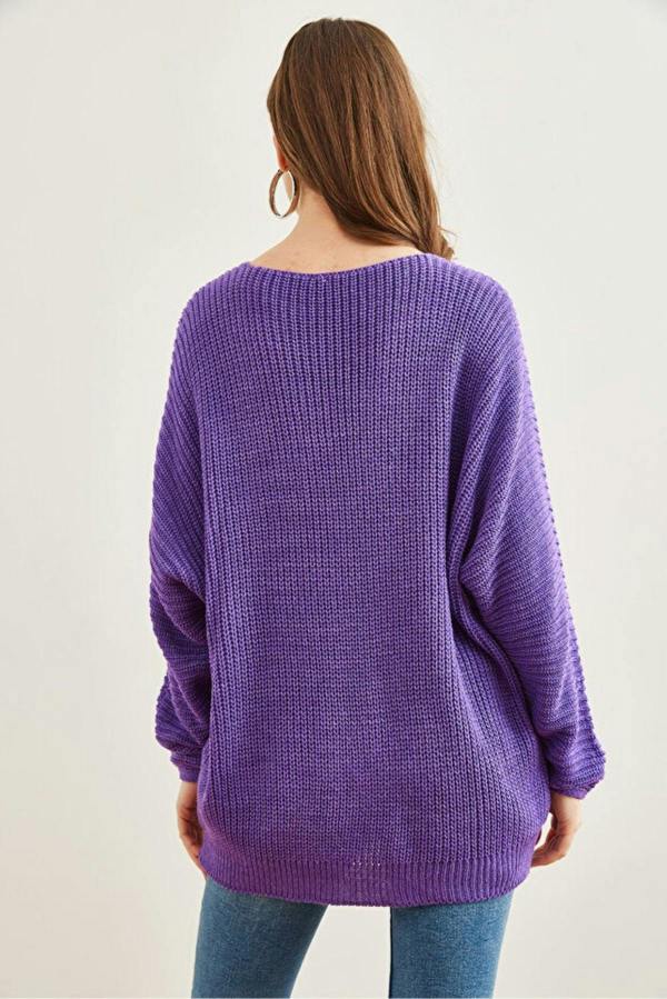 Hoxton Gal V-Neck Fisherman’s Rib Knit Oversized Sweater