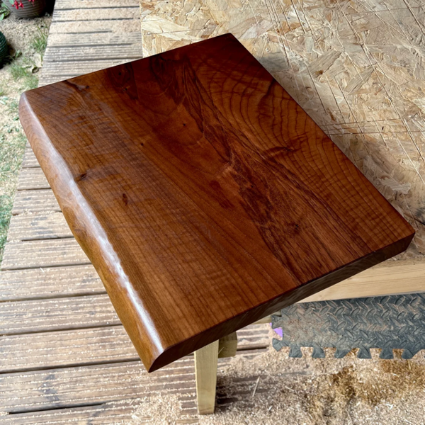 Giraffes & Craftz Walnut Live Edge Chopping Block
