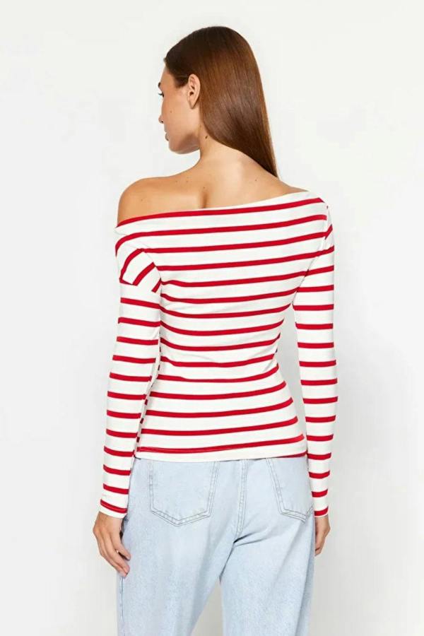 Hoxton Gal Plain Premium Soft Fabric Fitted Knit Blouse with Boat Neck