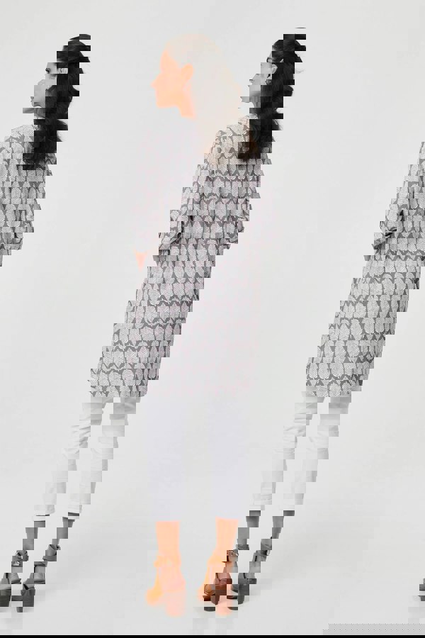 Grey | Leaf Print 1/2 Sleeve Curve Hem Blouse
