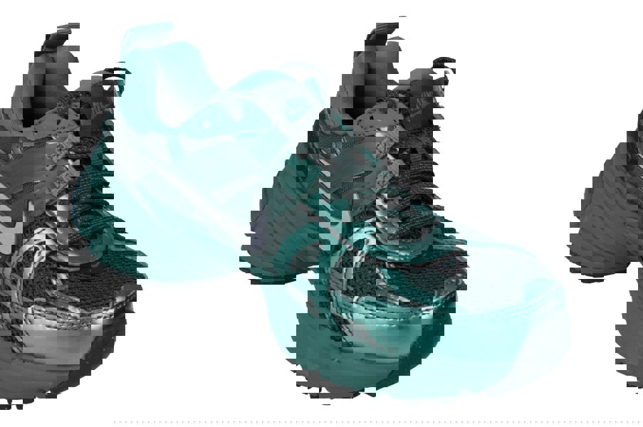 Nike V2K Run Womens Hf5050  361 - Bicoastal Metallic Silver 361 - Photo 3