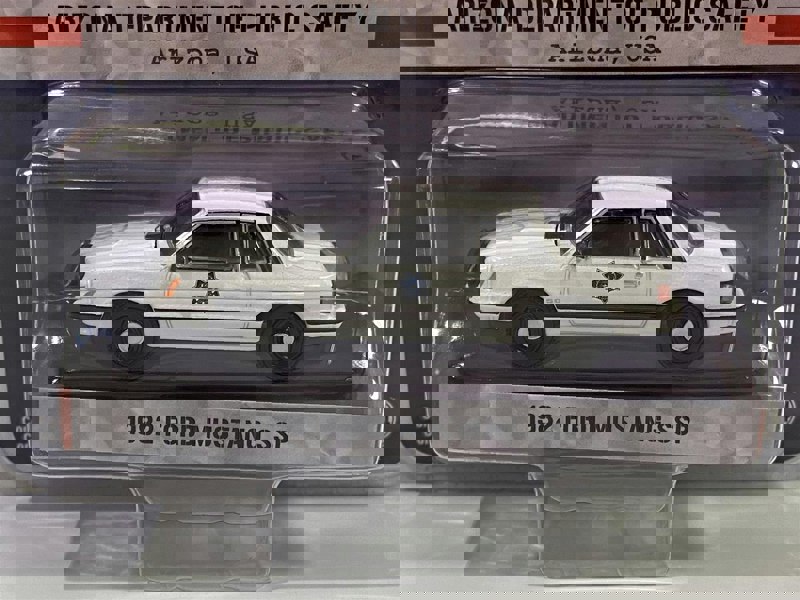 1982 ford mustang ssp arizona hot pursuit 1:64 greenlight 42970a