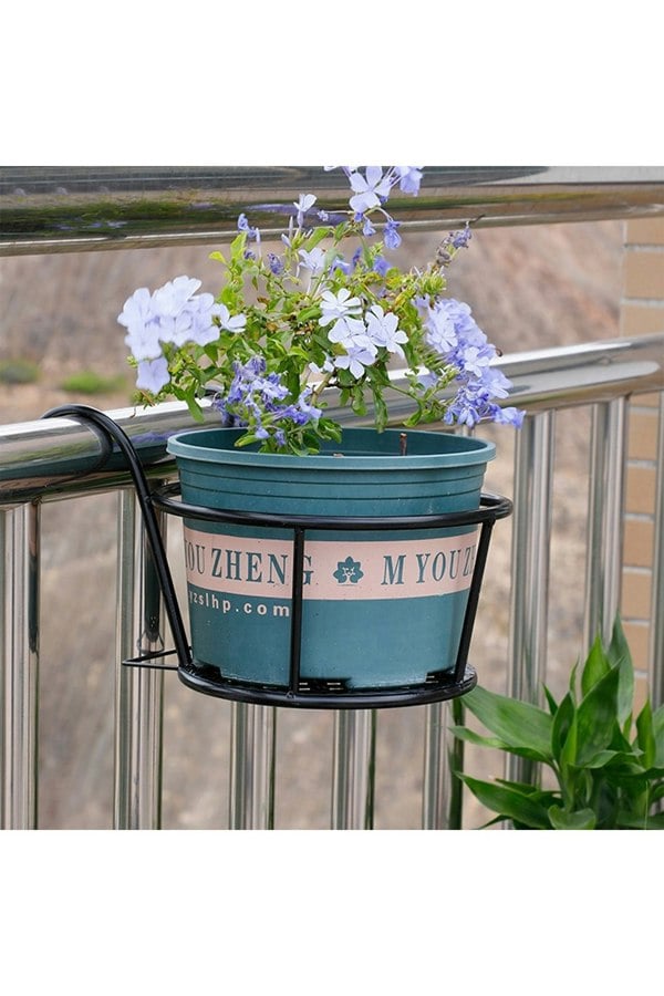 Living and Home Hanging Railing Round Plant Pot Rack Bold Mesh 22cm D